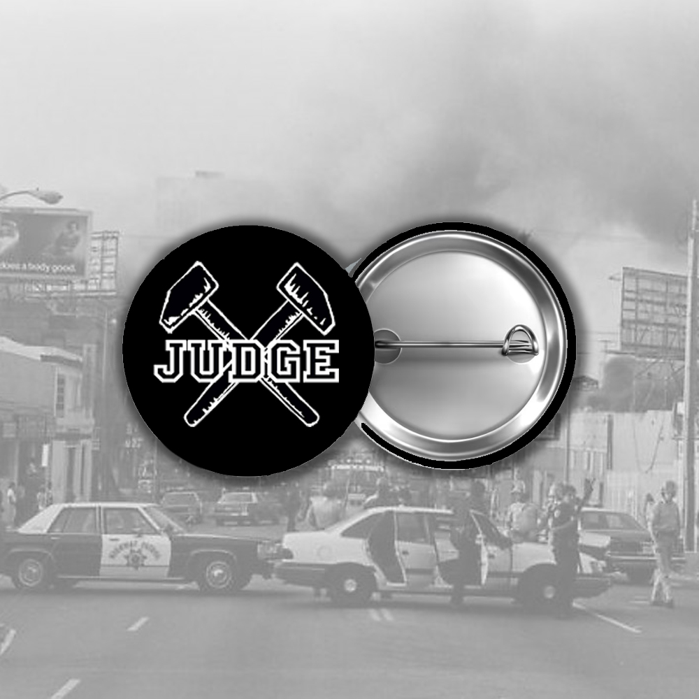 Judge (Button)
